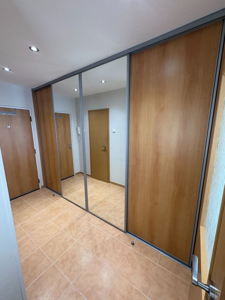 Pronájem bytu 2+kk 46 m², Střelničná, Praha, Praha Pronájem bytu 2+kk 46 m², Střelničná, Praha, Praha