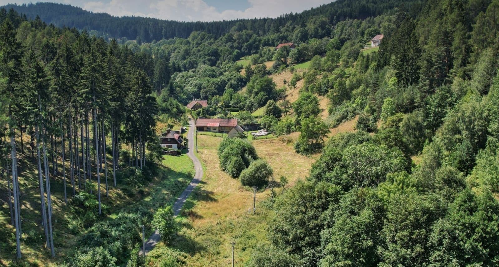 Prodej pozemku 15.955 m², Žihobce, Plzeňský kraj Prodej pozemku 15.955 m², Žihobce, Plzeňský kraj