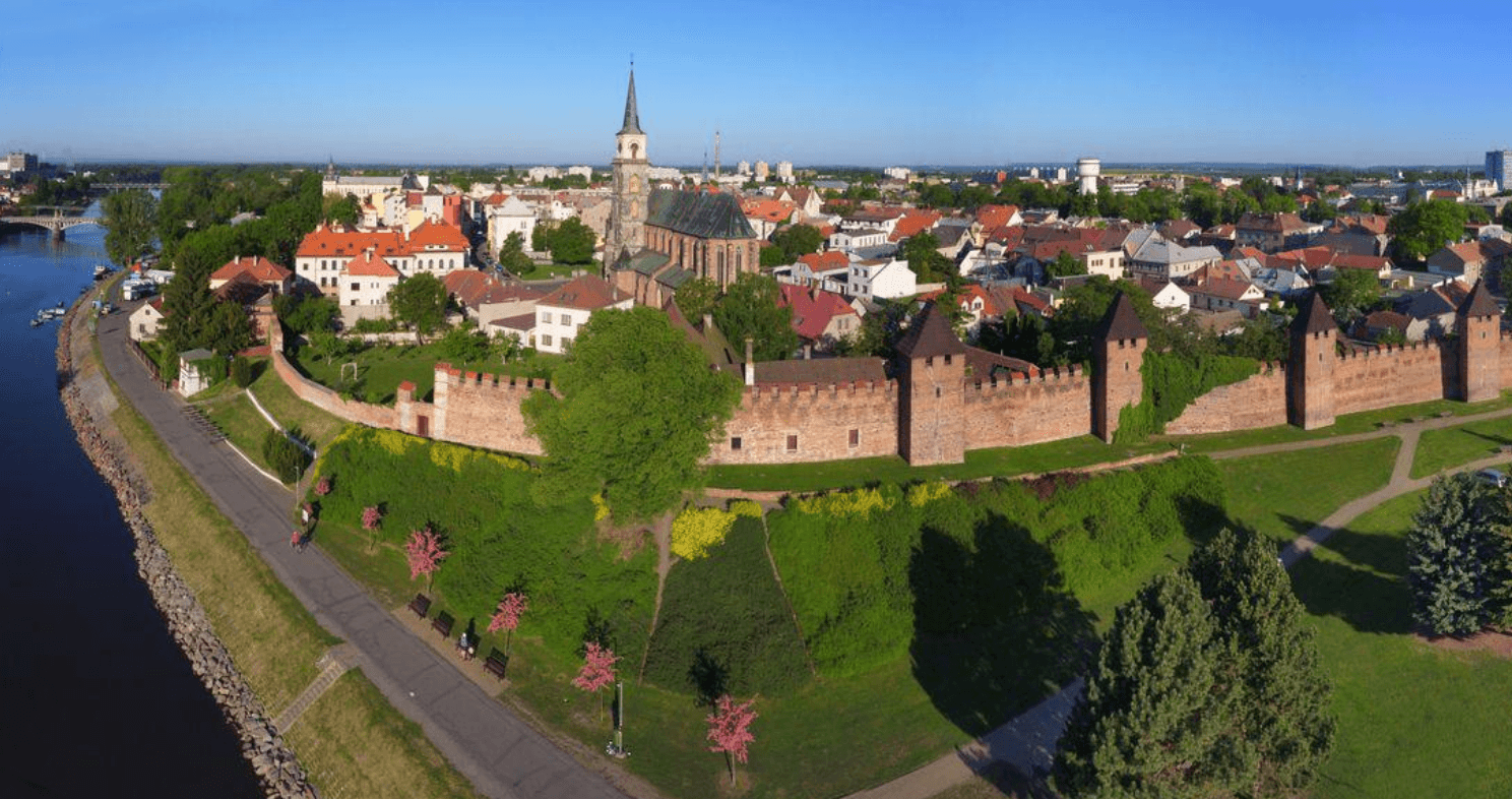 Prodej domu 200 m², pozemek 350 m², Komenského, Nymburk, Středočeský kraj Prodej domu 200 m², pozemek 350 m², Komenského, Nymburk, Středočeský kraj