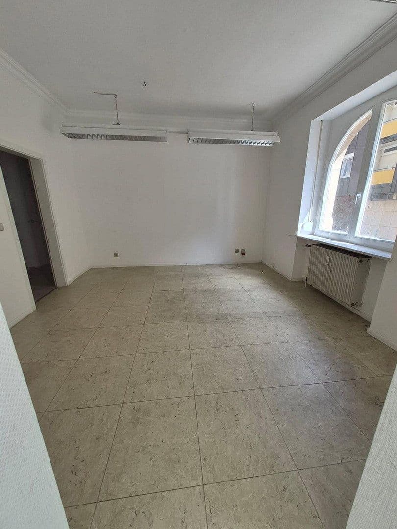 Pronájem kanceláře 60 m², Pforzheim, Bádensko-Württembersko Pronájem kanceláře 60 m², Pforzheim, Bádensko-Württembersko