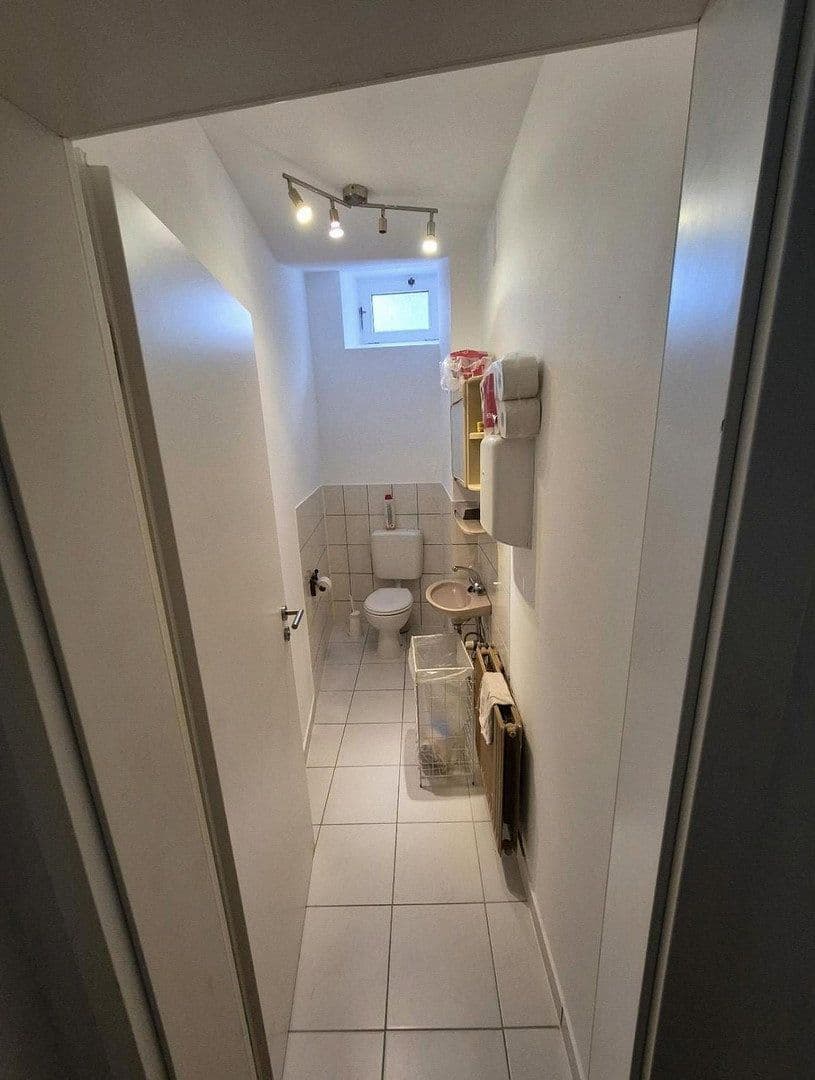 Pronájem kanceláře 60 m², Pforzheim, Bádensko-Württembersko Pronájem kanceláře 60 m², Pforzheim, Bádensko-Württembersko