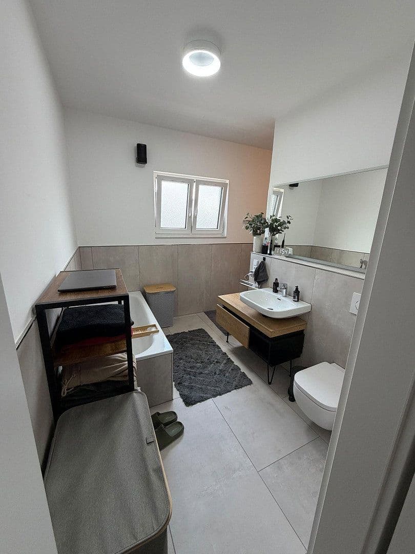 Prodej bytu 3+1 107 m², weiße Erde 4, Euskirchen, Severní Porýní-Vestfálsko Prodej bytu 3+1 107 m², weiße Erde 4, Euskirchen, Severní Porýní-Vestfálsko