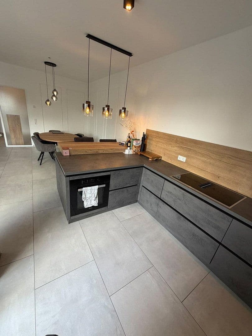 Prodej bytu 3+1 107 m², weiße Erde 4, Euskirchen, Severní Porýní-Vestfálsko Prodej bytu 3+1 107 m², weiße Erde 4, Euskirchen, Severní Porýní-Vestfálsko