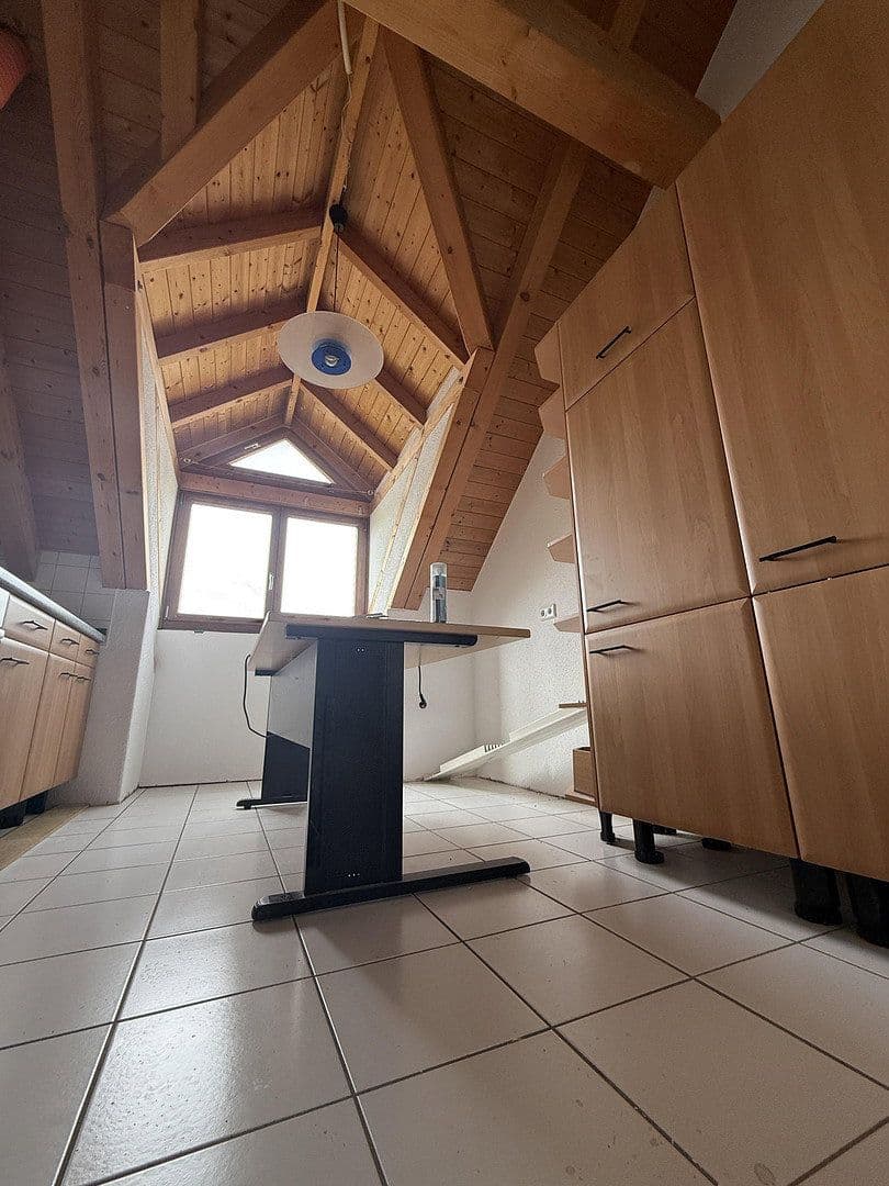 Pronájem bytu 3+1 104 m², Schillerstrasse 26, Emmingen-Liptingen, Bádensko-Württembersko Pronájem bytu 3+1 104 m², Schillerstrasse 26, Emmingen-Liptingen, Bádensko-Württembersko