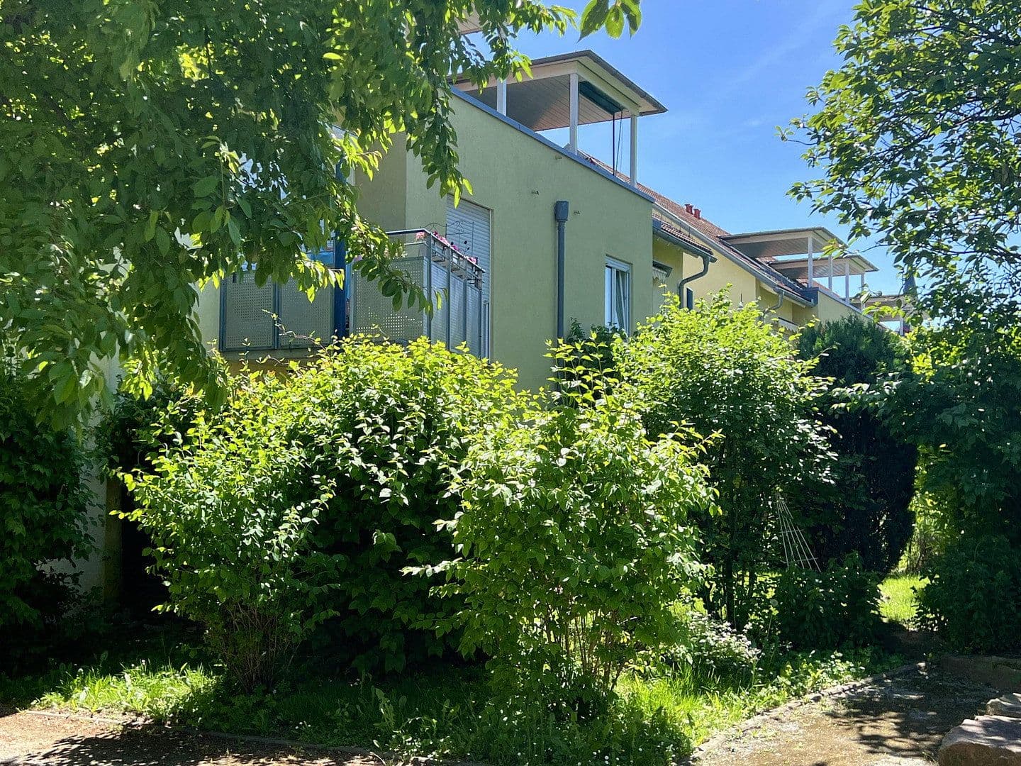 Prodej bytu 4+1 86 m², Kiefernweg 3, Freital, Sasko Prodej bytu 4+1 86 m², Kiefernweg 3, Freital, Sasko