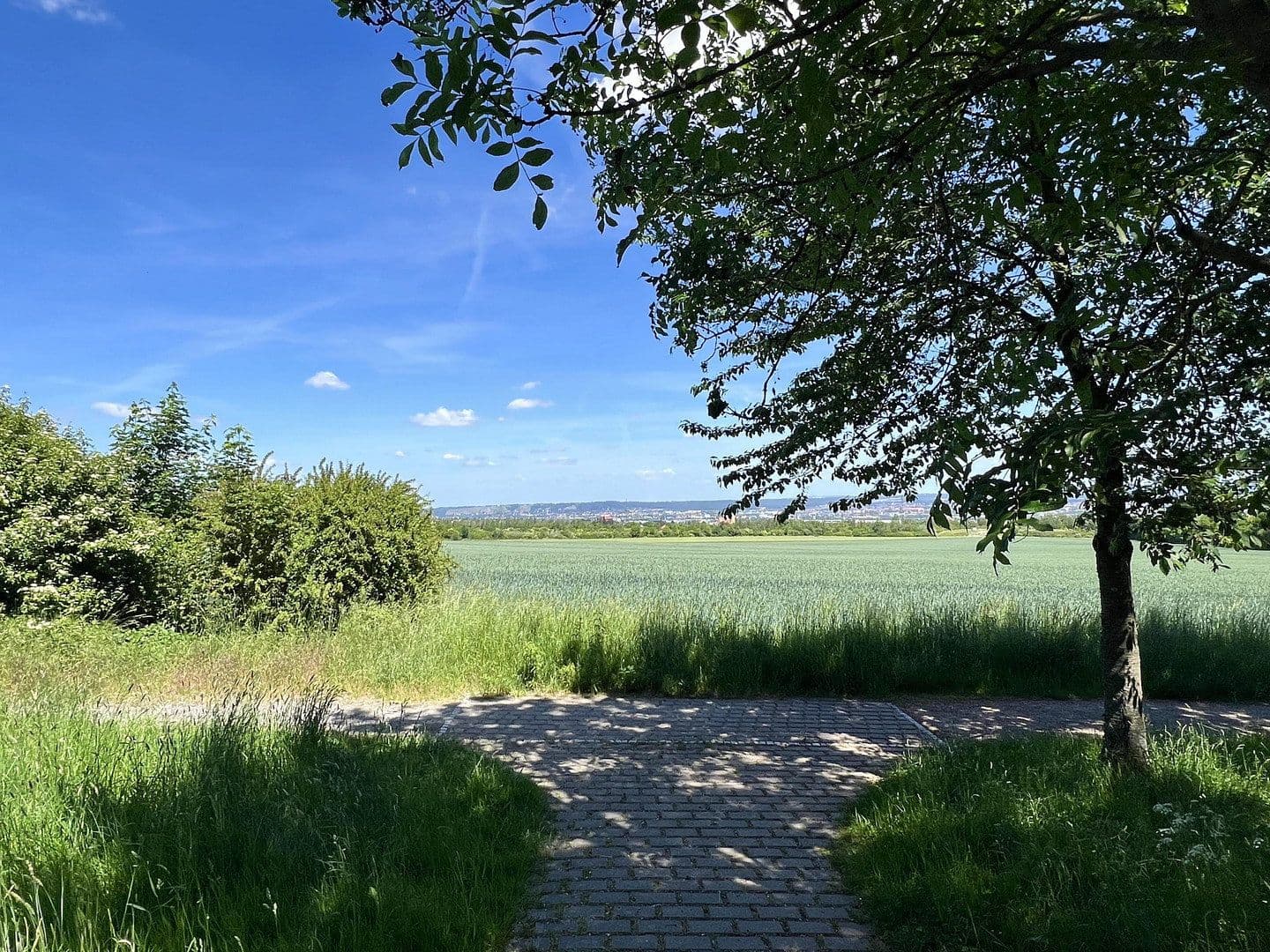 Prodej bytu 4+1 86 m², Kiefernweg 3, Freital, Sasko Prodej bytu 4+1 86 m², Kiefernweg 3, Freital, Sasko