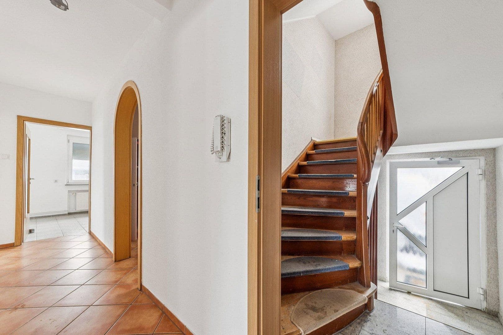 Prodej domu 220 m², pozemek 418 m², Gewerbestraße 22, Villingen-Schwenningen, Bádensko-Württembersko Prodej domu 220 m², pozemek 418 m², Gewerbestraße 22, Villingen-Schwenningen, Bádensko-Württembersko