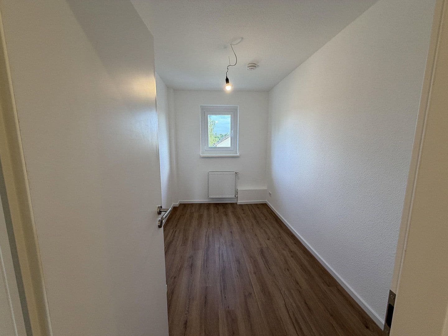 Pronájem bytu 4+1 70 m², Schiefersteinstraße 20, Wiesbaden, Hessen Pronájem bytu 4+1 70 m², Schiefersteinstraße 20, Wiesbaden, Hessen