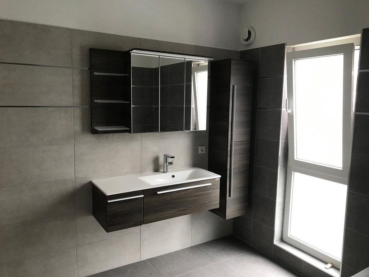 Prodej domu 230 m², pozemek 540 m², Fritz-Winkler-Str. 7, Ludwigshafen am Rhein - Oppau, Porýní-Falc Prodej domu 230 m², pozemek 540 m², Fritz-Winkler-Str. 7, Ludwigshafen am Rhein - Oppau, Porýní-Falc
