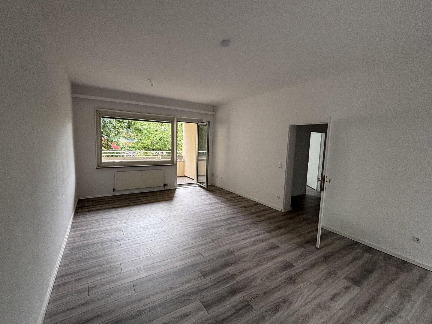 Prodej bytu 3+1 84 m², Berlin, Berlín Prodej bytu 3+1 84 m², Berlin, Berlín