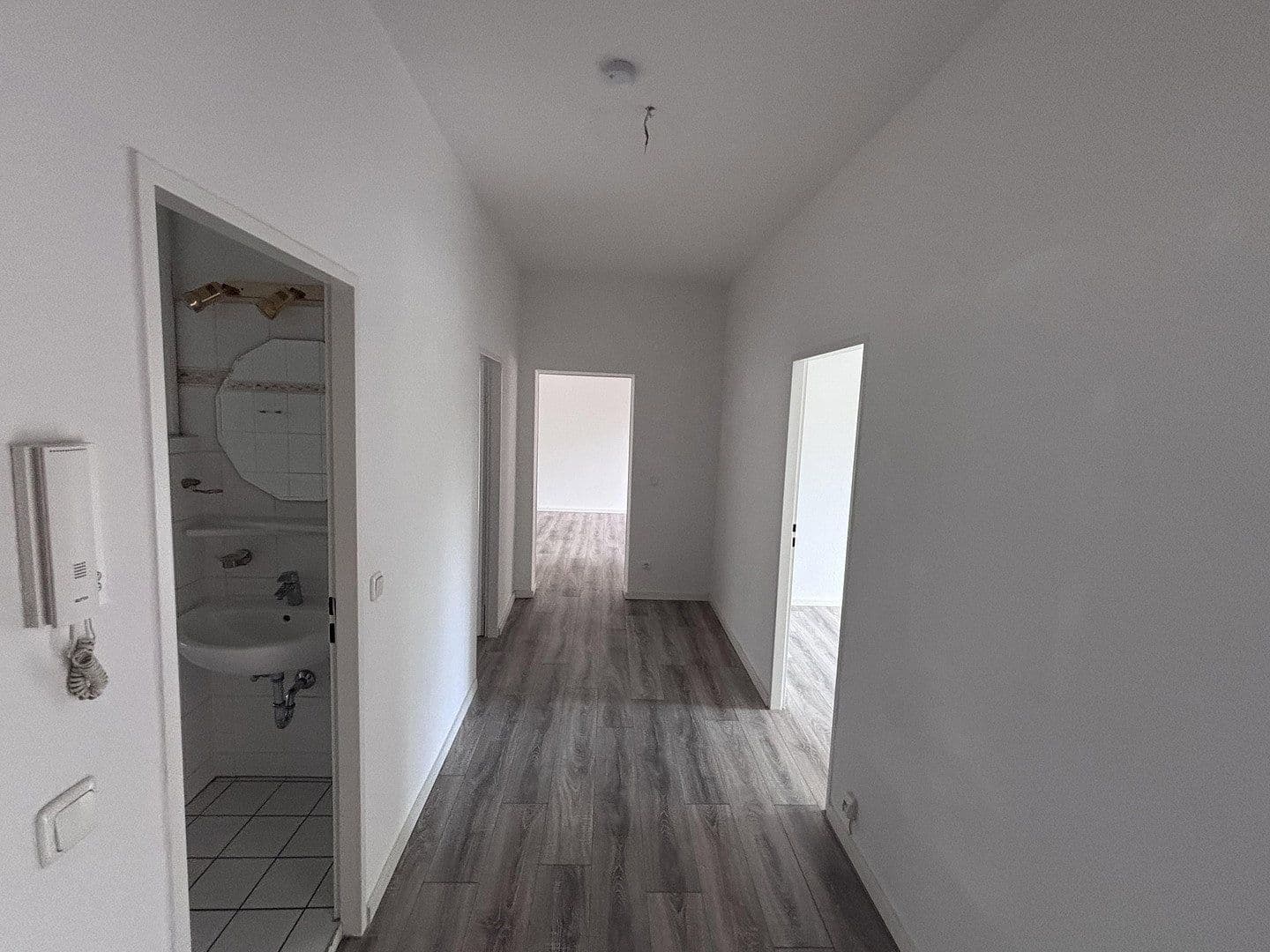 Prodej bytu 3+1 84 m², Berlin, Berlín Prodej bytu 3+1 84 m², Berlin, Berlín