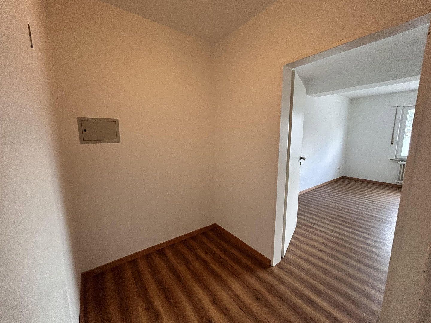 Pronájem bytu 1+1 30 m², Mellerstraße 52, Osnabrück, Dolní Sasko Pronájem bytu 1+1 30 m², Mellerstraße 52, Osnabrück, Dolní Sasko
