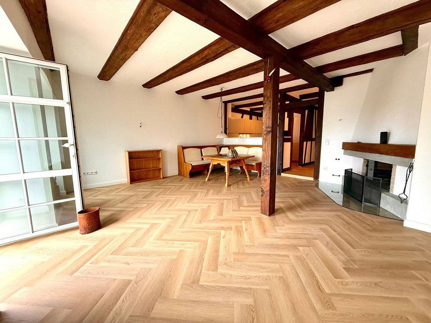 Pronájem bytu 4+1 155 m², Winzergasse 22, Meersburg, Bádensko-Württembersko Pronájem bytu 4+1 155 m², Winzergasse 22, Meersburg, Bádensko-Württembersko