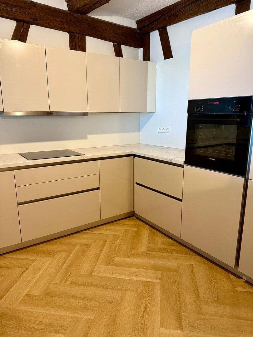 Pronájem bytu 4+1 155 m², Winzergasse 22, Meersburg, Bádensko-Württembersko Pronájem bytu 4+1 155 m², Winzergasse 22, Meersburg, Bádensko-Württembersko