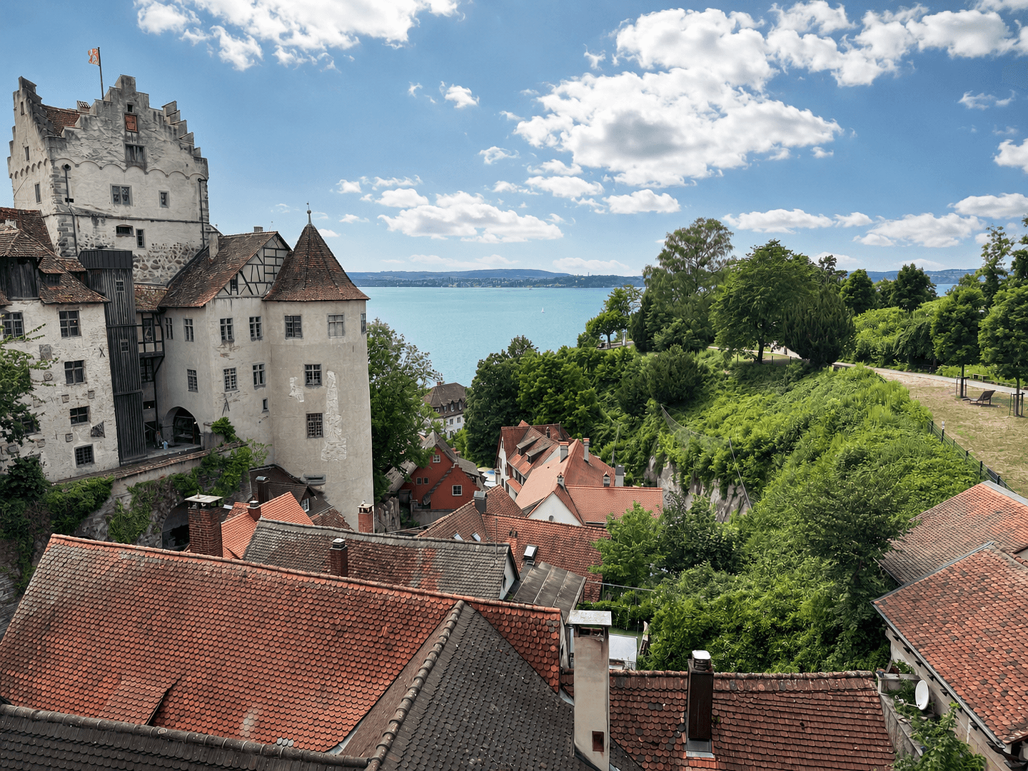 Pronájem bytu 4+1 155 m², Winzergasse 22, Meersburg, Bádensko-Württembersko Pronájem bytu 4+1 155 m², Winzergasse 22, Meersburg, Bádensko-Württembersko
