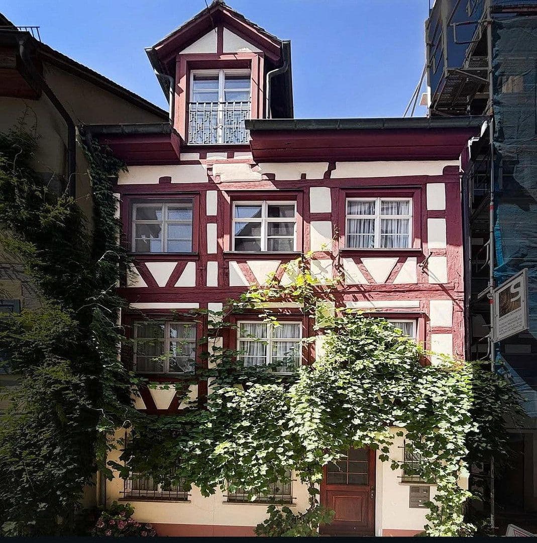 Pronájem bytu 4+1 155 m², Winzergasse 22, Meersburg, Bádensko-Württembersko Pronájem bytu 4+1 155 m², Winzergasse 22, Meersburg, Bádensko-Württembersko