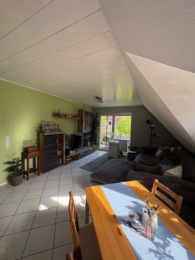 Pronájem bytu 3+1 60 m², Lampertheim, Hessen Pronájem bytu 3+1 60 m², Lampertheim, Hessen