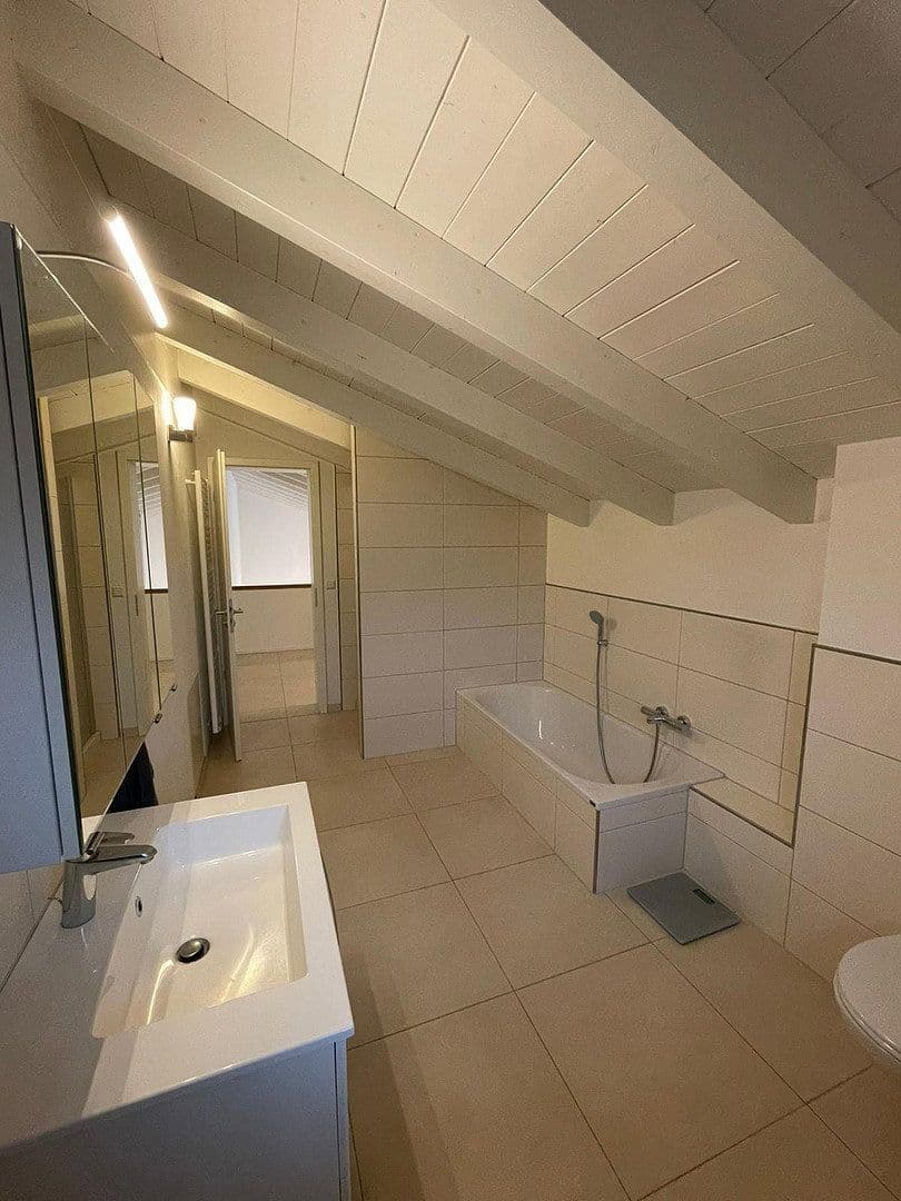 Pronájem domu 295 m², pozemek 600 m², Weilerbach, Porýní-Falc Pronájem domu 295 m², pozemek 600 m², Weilerbach, Porýní-Falc