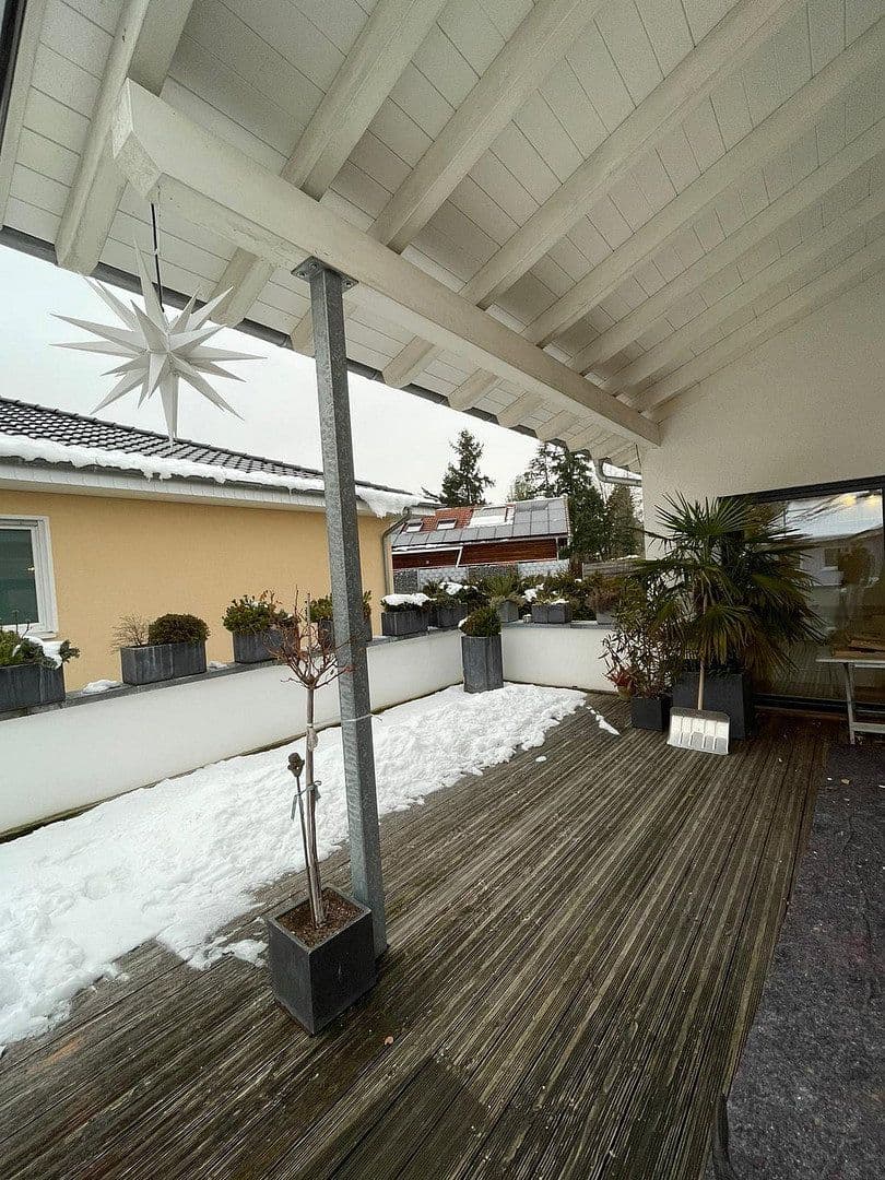 Pronájem domu 295 m², pozemek 600 m², Weilerbach, Porýní-Falc Pronájem domu 295 m², pozemek 600 m², Weilerbach, Porýní-Falc