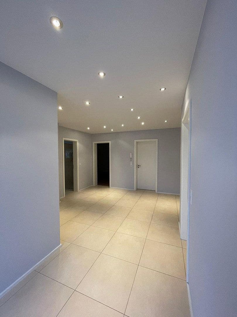 Pronájem domu 295 m², pozemek 600 m², Weilerbach, Porýní-Falc Pronájem domu 295 m², pozemek 600 m², Weilerbach, Porýní-Falc