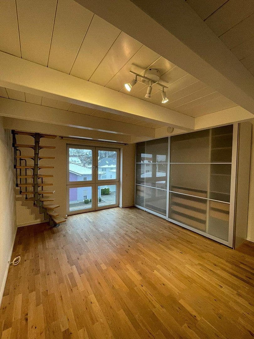 Pronájem domu 295 m², pozemek 600 m², Weilerbach, Porýní-Falc Pronájem domu 295 m², pozemek 600 m², Weilerbach, Porýní-Falc
