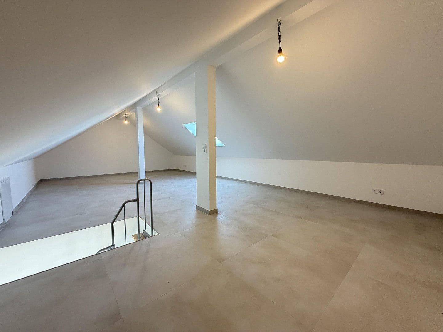 Pronájem bytu 3+1 79 m², Hanau, Hessen Pronájem bytu 3+1 79 m², Hanau, Hessen