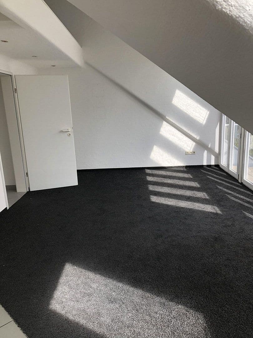 Prodej bytu 3+1 74 m², Banatstr. 14, Walldorf, Bádensko-Württembersko Prodej bytu 3+1 74 m², Banatstr. 14, Walldorf, Bádensko-Württembersko