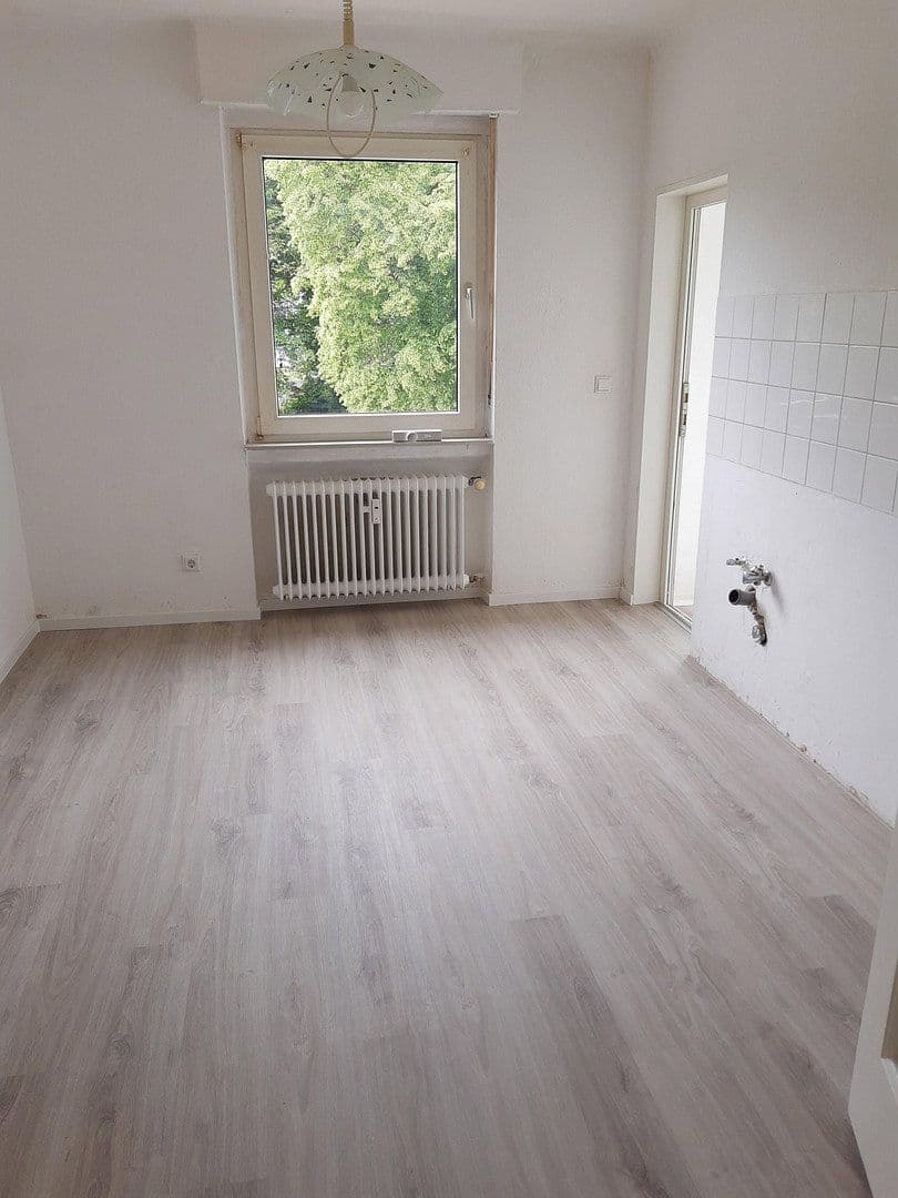 Pronájem bytu 4+1 107 m², Zweibrücken, Porýní-Falc Pronájem bytu 4+1 107 m², Zweibrücken, Porýní-Falc