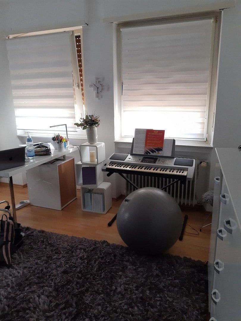 Pronájem bytu 4+1 107 m², Zweibrücken, Porýní-Falc Pronájem bytu 4+1 107 m², Zweibrücken, Porýní-Falc