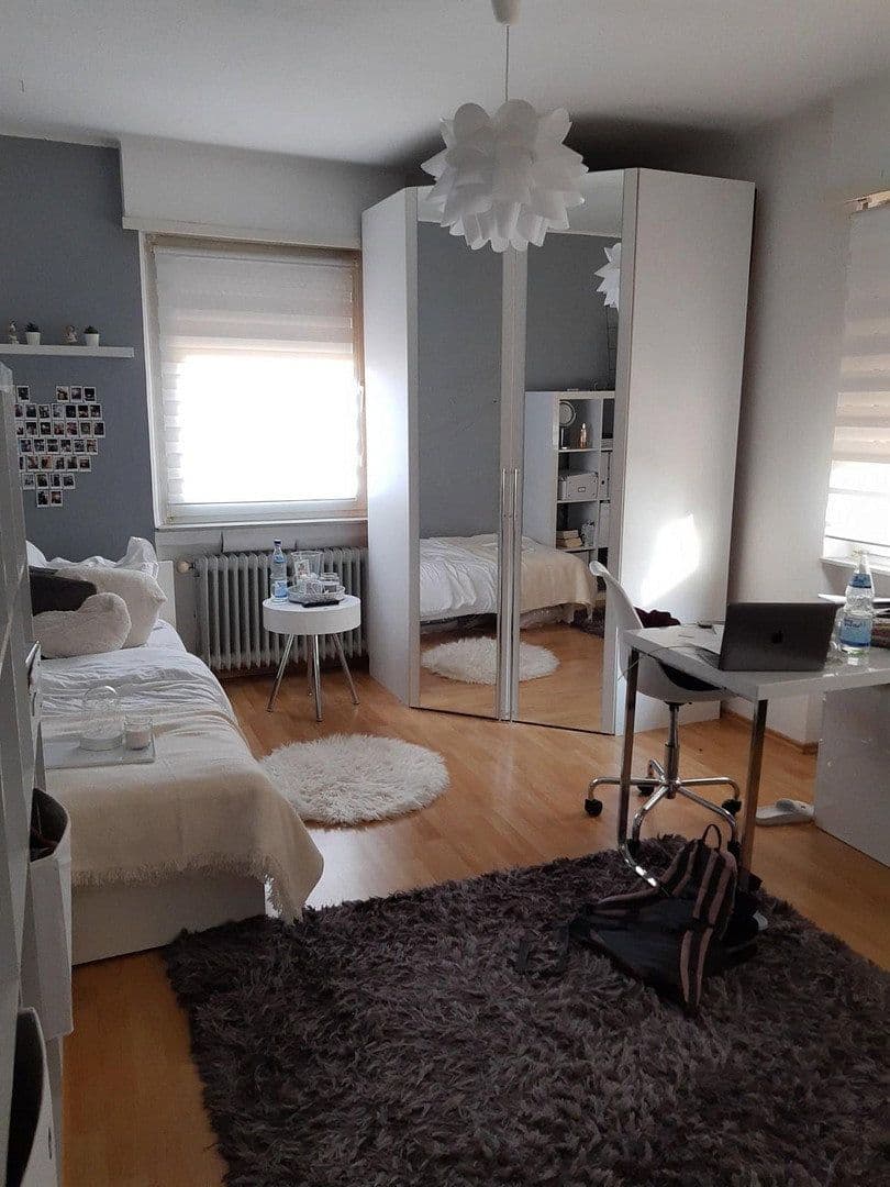 Pronájem bytu 4+1 107 m², Zweibrücken, Porýní-Falc Pronájem bytu 4+1 107 m², Zweibrücken, Porýní-Falc