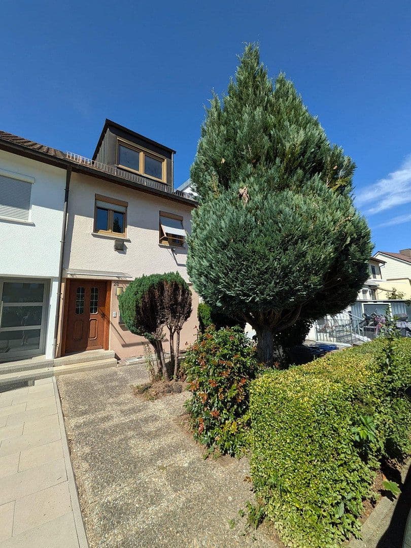 Prodej domu 87 m², pozemek 118 m², Am Lindele 28, Kirchheim unter Teck, Bádensko-Württembersko Prodej domu 87 m², pozemek 118 m², Am Lindele 28, Kirchheim unter Teck, Bádensko-Württembersko