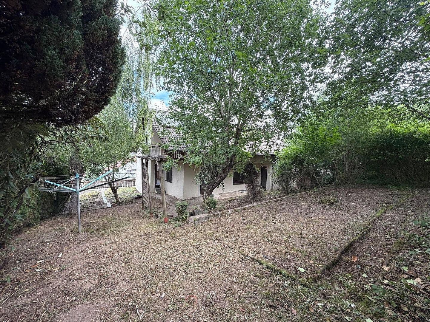 Prodej domu 225 m², pozemek 1.001 m², Schultheiß-Jäckle-Straße 19, Loßburg, Bádensko-Württembersko Prodej domu 225 m², pozemek 1.001 m², Schultheiß-Jäckle-Straße 19, Loßburg, Bádensko-Württembersko