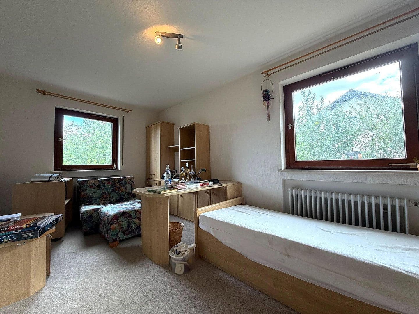 Prodej domu 225 m², pozemek 1.001 m², Schultheiß-Jäckle-Straße 19, Loßburg, Bádensko-Württembersko Prodej domu 225 m², pozemek 1.001 m², Schultheiß-Jäckle-Straße 19, Loßburg, Bádensko-Württembersko