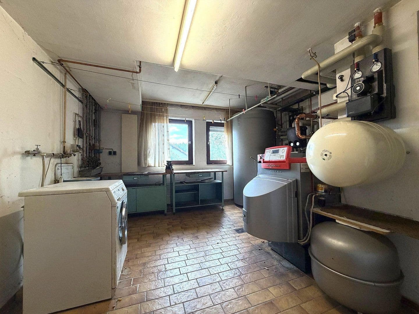 Prodej domu 225 m², pozemek 1.001 m², Schultheiß-Jäckle-Straße 19, Loßburg, Bádensko-Württembersko Prodej domu 225 m², pozemek 1.001 m², Schultheiß-Jäckle-Straße 19, Loßburg, Bádensko-Württembersko
