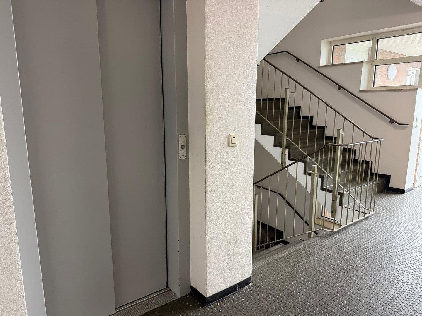 Prodej bytu 2+1 56 m², Louisenstr. 1, Delmenhorst, Dolní Sasko Prodej bytu 2+1 56 m², Louisenstr. 1, Delmenhorst, Dolní Sasko