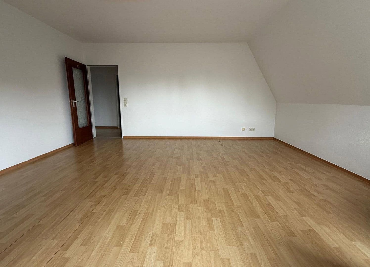 Prodej bytu 2+1 56 m², Louisenstr. 1, Delmenhorst, Dolní Sasko Prodej bytu 2+1 56 m², Louisenstr. 1, Delmenhorst, Dolní Sasko