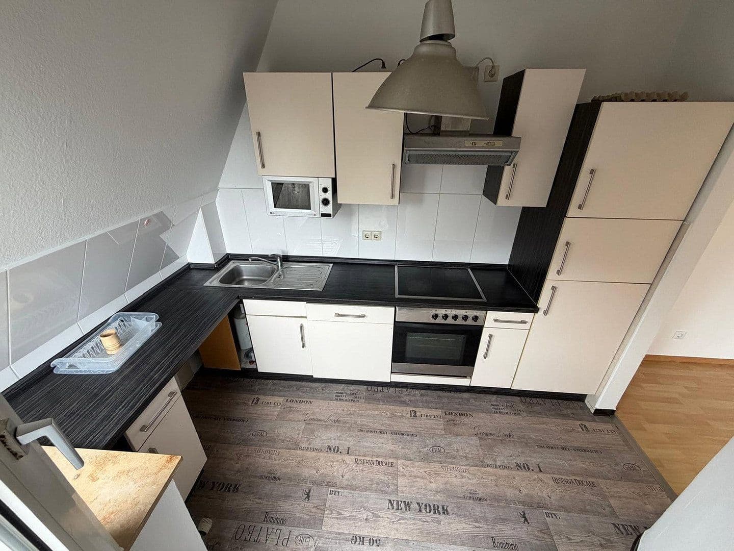 Prodej bytu 2+1 56 m², Louisenstr. 1, Delmenhorst, Dolní Sasko Prodej bytu 2+1 56 m², Louisenstr. 1, Delmenhorst, Dolní Sasko