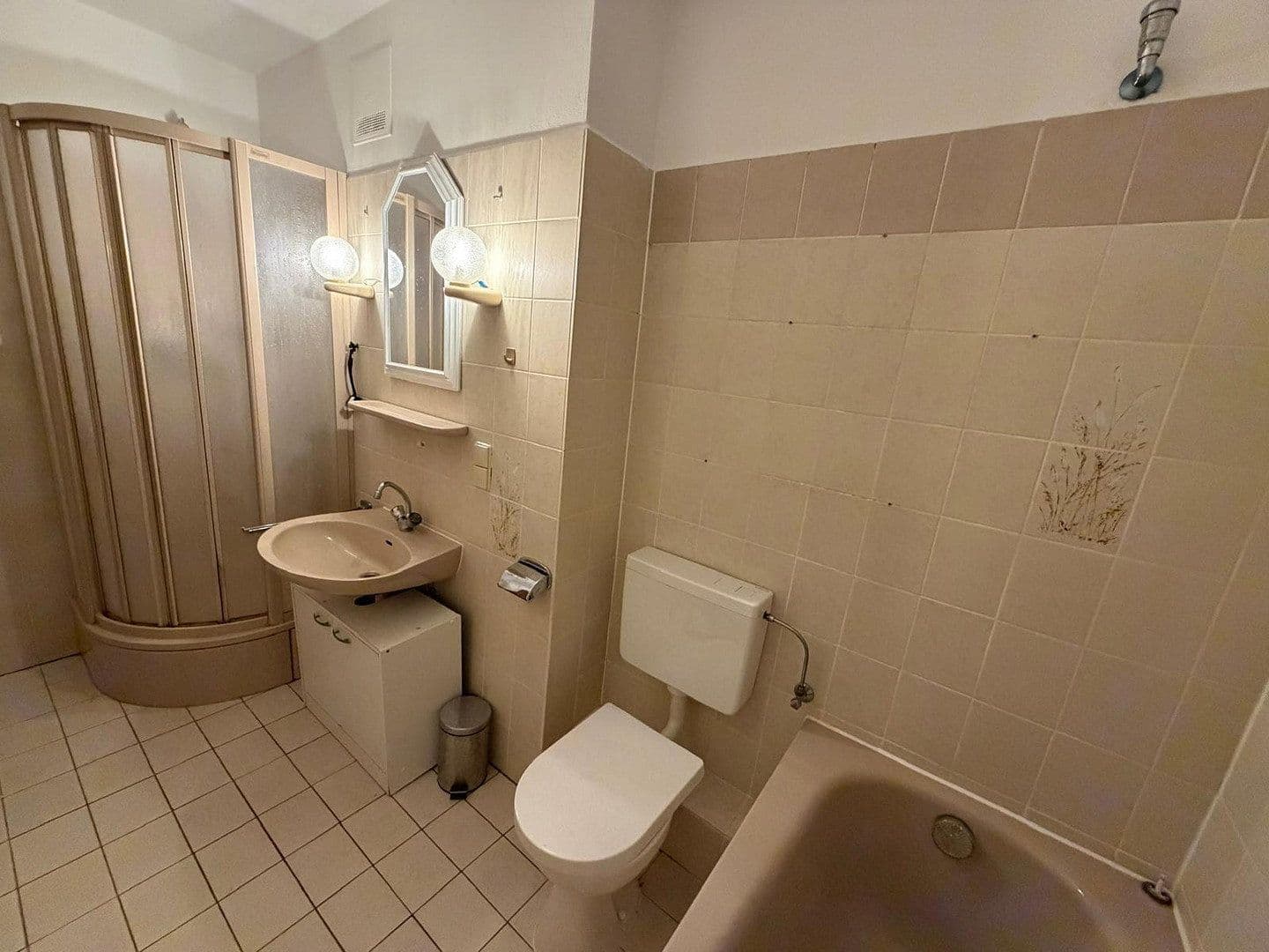 Prodej bytu 2+1 56 m², Louisenstr. 1, Delmenhorst, Dolní Sasko Prodej bytu 2+1 56 m², Louisenstr. 1, Delmenhorst, Dolní Sasko