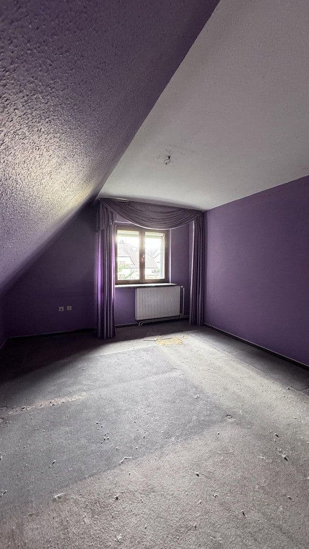 Prodej domu 170 m², pozemek 558 m², Odenwaldstraße 53, Rödermark, Hessen Prodej domu 170 m², pozemek 558 m², Odenwaldstraße 53, Rödermark, Hessen