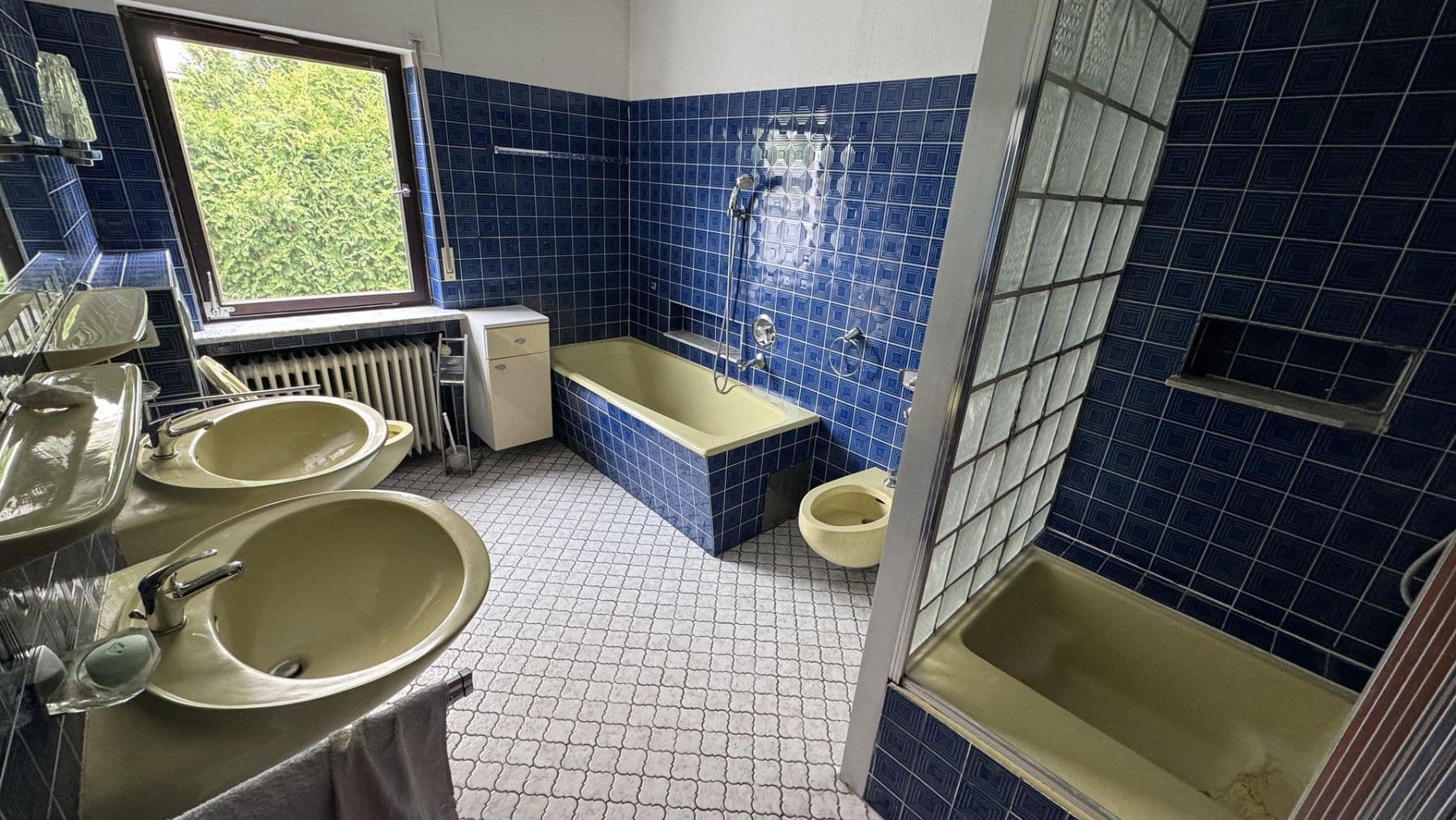Prodej domu 170 m², pozemek 558 m², Odenwaldstraße 53, Rödermark, Hessen Prodej domu 170 m², pozemek 558 m², Odenwaldstraße 53, Rödermark, Hessen