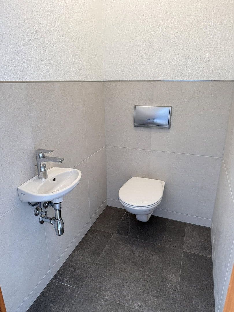 Pronájem kanceláře 106 m², Neusalza-Spremberg, Sasko Pronájem kanceláře 106 m², Neusalza-Spremberg, Sasko