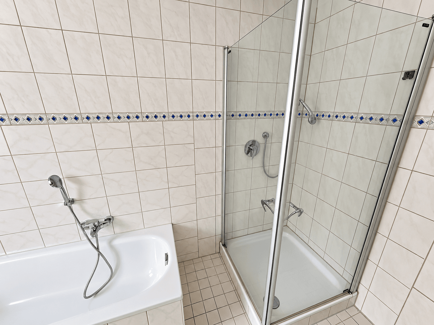 Pronájem bytu 5+1 105 m², Marburg, Hessen Pronájem bytu 5+1 105 m², Marburg, Hessen