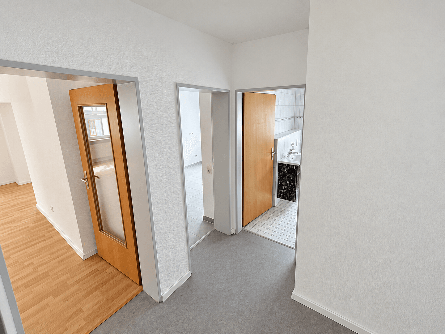 Pronájem bytu 5+1 105 m², Marburg, Hessen Pronájem bytu 5+1 105 m², Marburg, Hessen