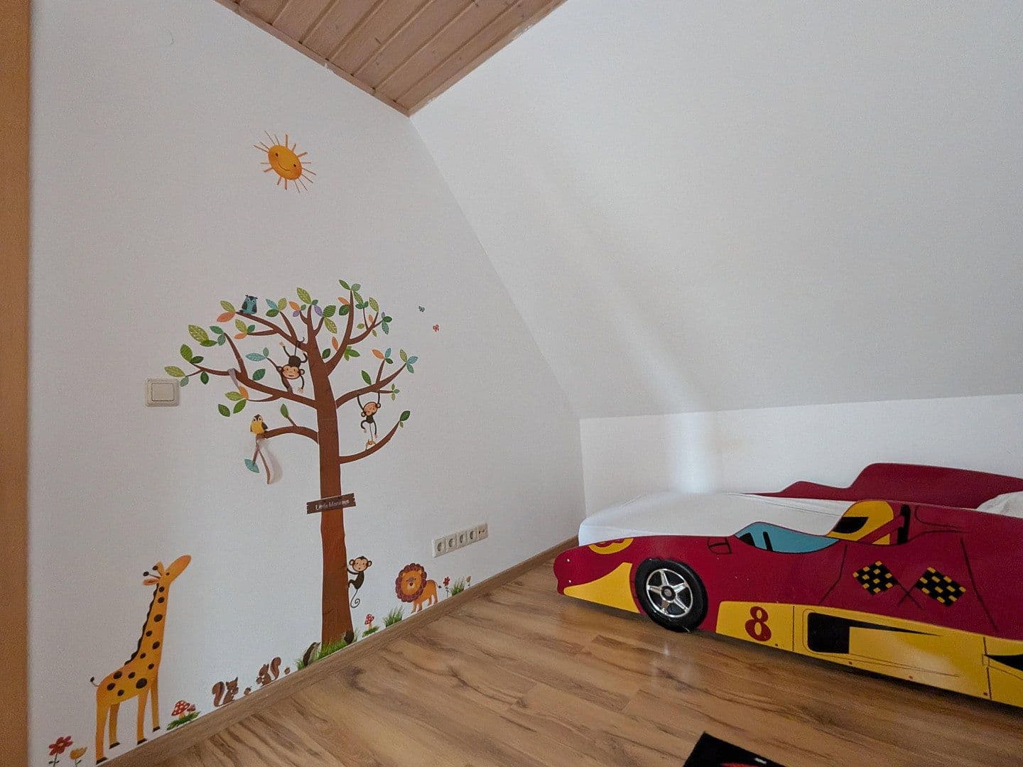 Prodej domu 131 m², pozemek 161 m², Mundelsheim, Bádensko-Württembersko Prodej domu 131 m², pozemek 161 m², Mundelsheim, Bádensko-Württembersko