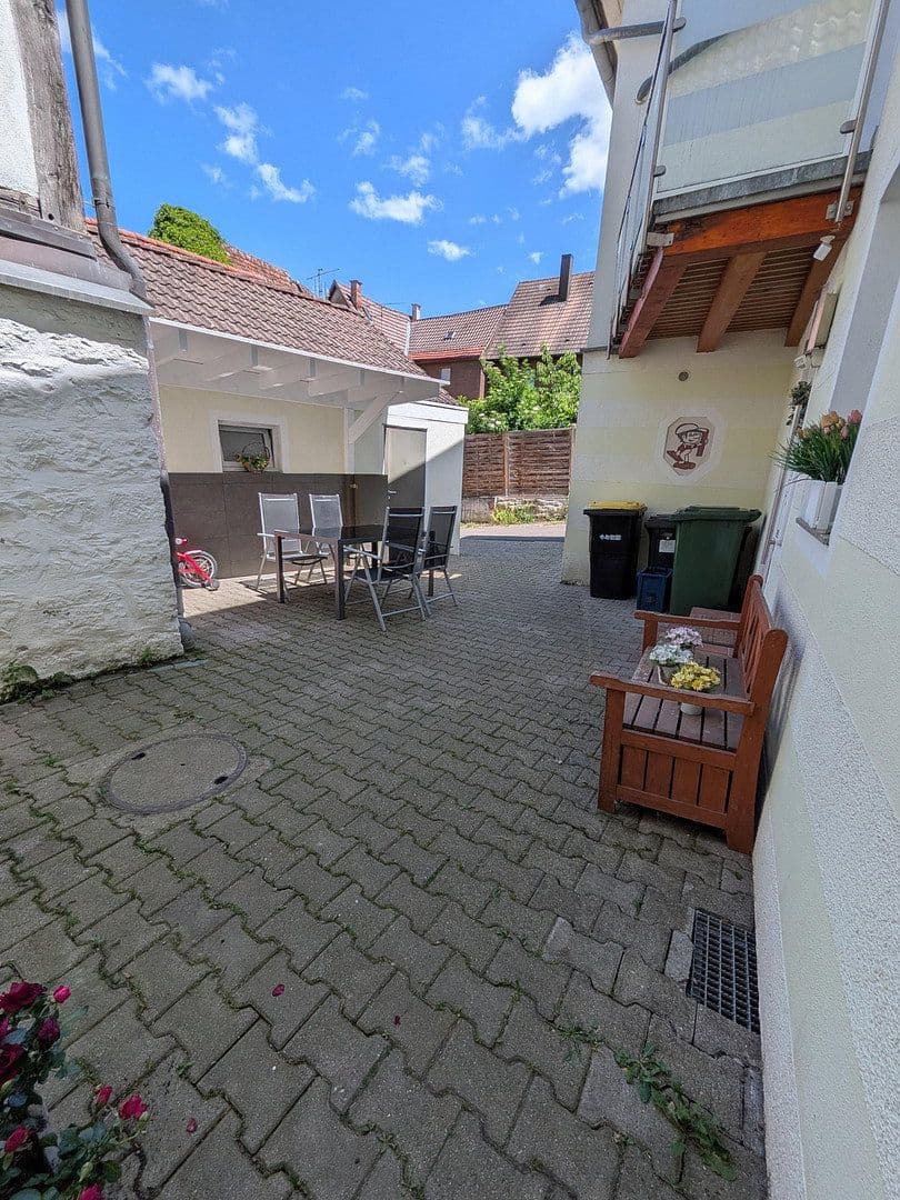 Prodej domu 131 m², pozemek 161 m², Mundelsheim, Bádensko-Württembersko Prodej domu 131 m², pozemek 161 m², Mundelsheim, Bádensko-Württembersko