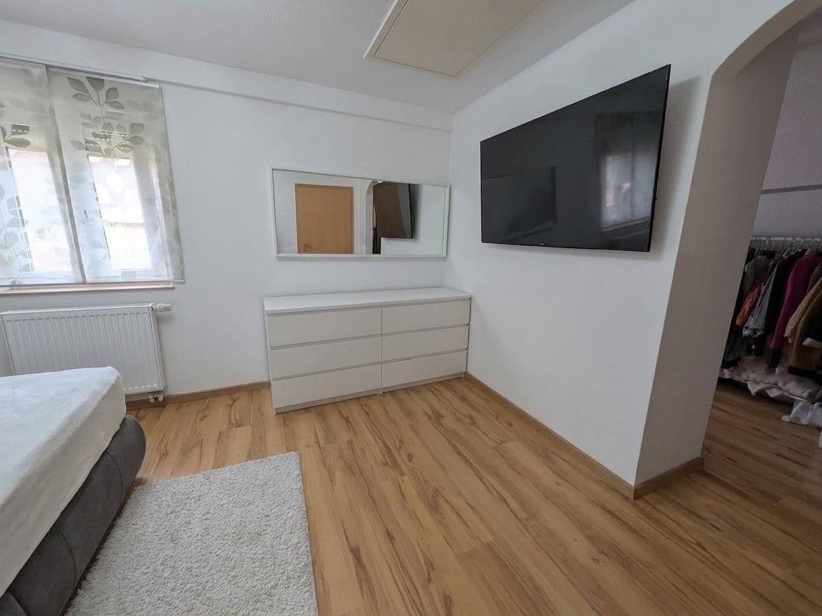 Prodej domu 131 m², pozemek 161 m², Mundelsheim, Bádensko-Württembersko Prodej domu 131 m², pozemek 161 m², Mundelsheim, Bádensko-Württembersko