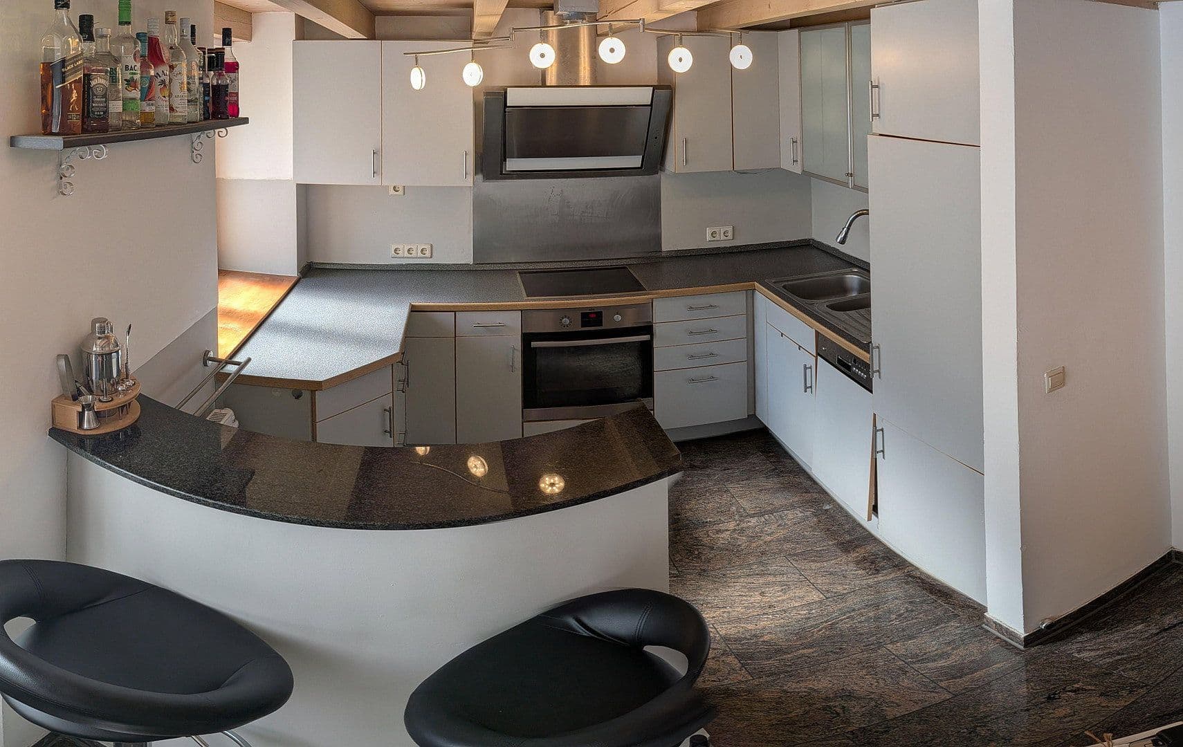 Prodej domu 131 m², pozemek 161 m², Mundelsheim, Bádensko-Württembersko Prodej domu 131 m², pozemek 161 m², Mundelsheim, Bádensko-Württembersko
