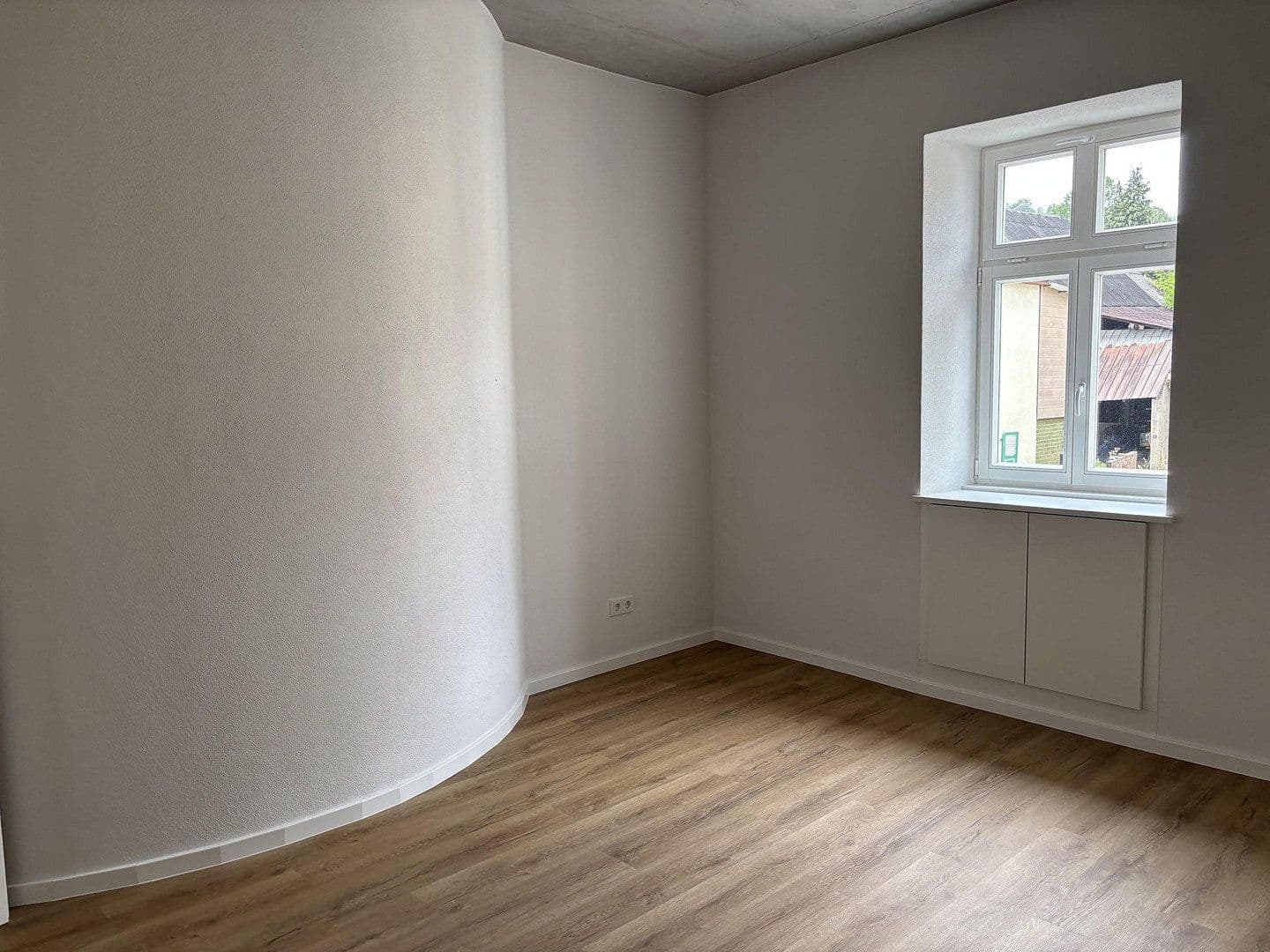 Pronájem bytu 2+1 82 m², Moselstraße 6, Osann-Monzel, Porýní-Falc Pronájem bytu 2+1 82 m², Moselstraße 6, Osann-Monzel, Porýní-Falc
