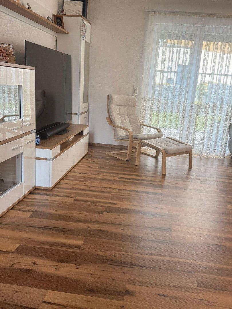 Prodej domu 200 m², pozemek 375 m², Brunnweg 12, Obertraubling, Bavorsko Prodej domu 200 m², pozemek 375 m², Brunnweg 12, Obertraubling, Bavorsko