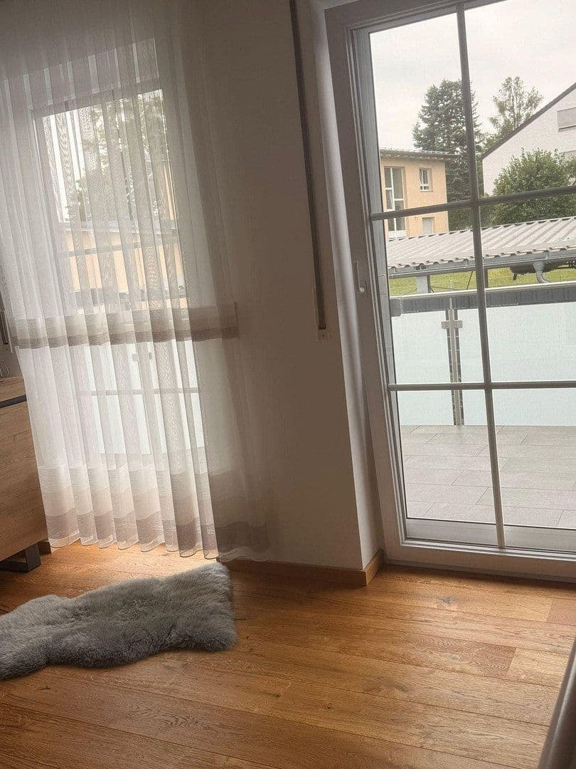 Prodej domu 200 m², pozemek 375 m², Brunnweg 12, Obertraubling, Bavorsko Prodej domu 200 m², pozemek 375 m², Brunnweg 12, Obertraubling, Bavorsko